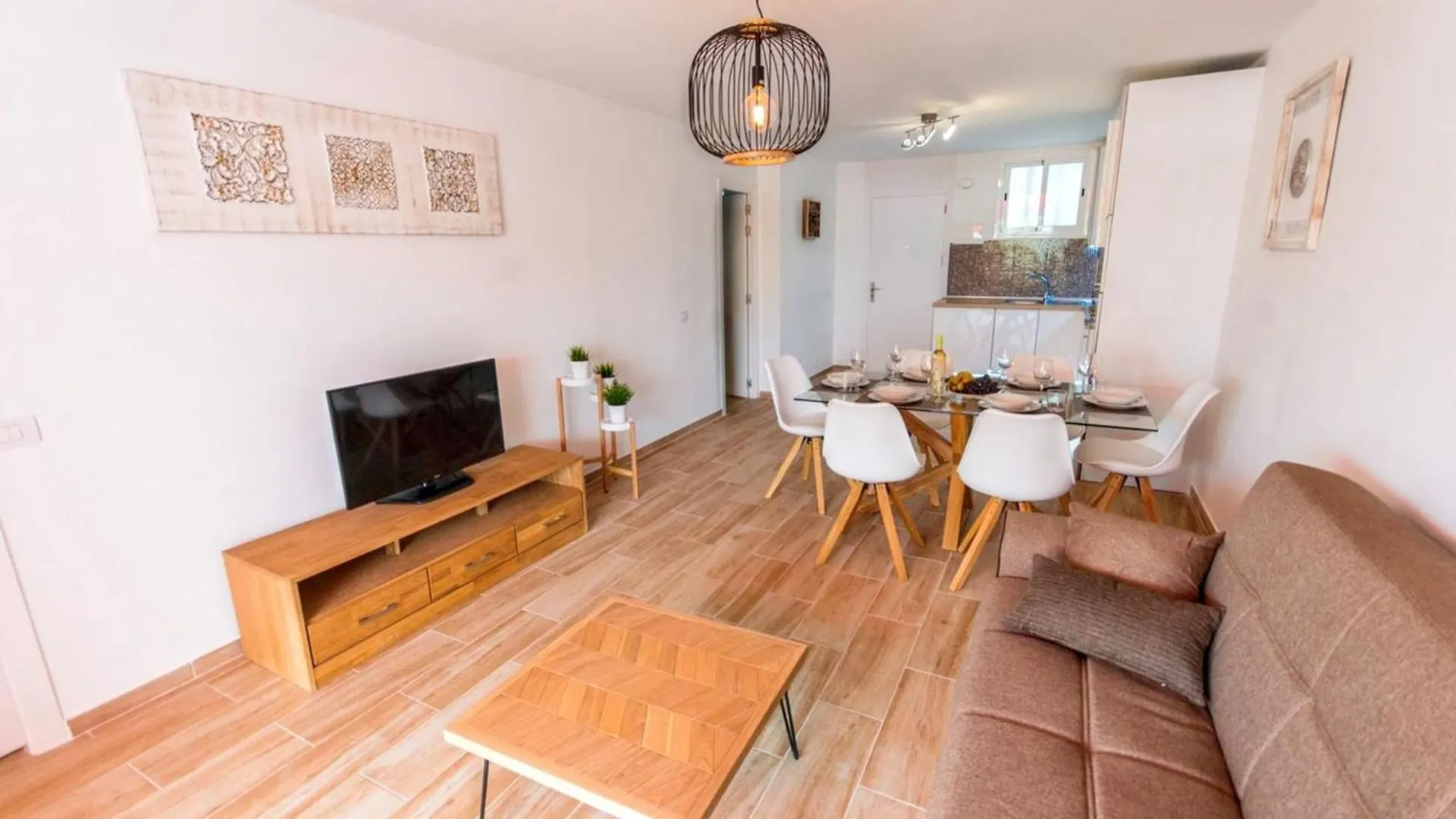 Elegant Apartment With Mountain View In Playa De La Americas 60 Sqm Shared Pool Playa de las Américas Spanien