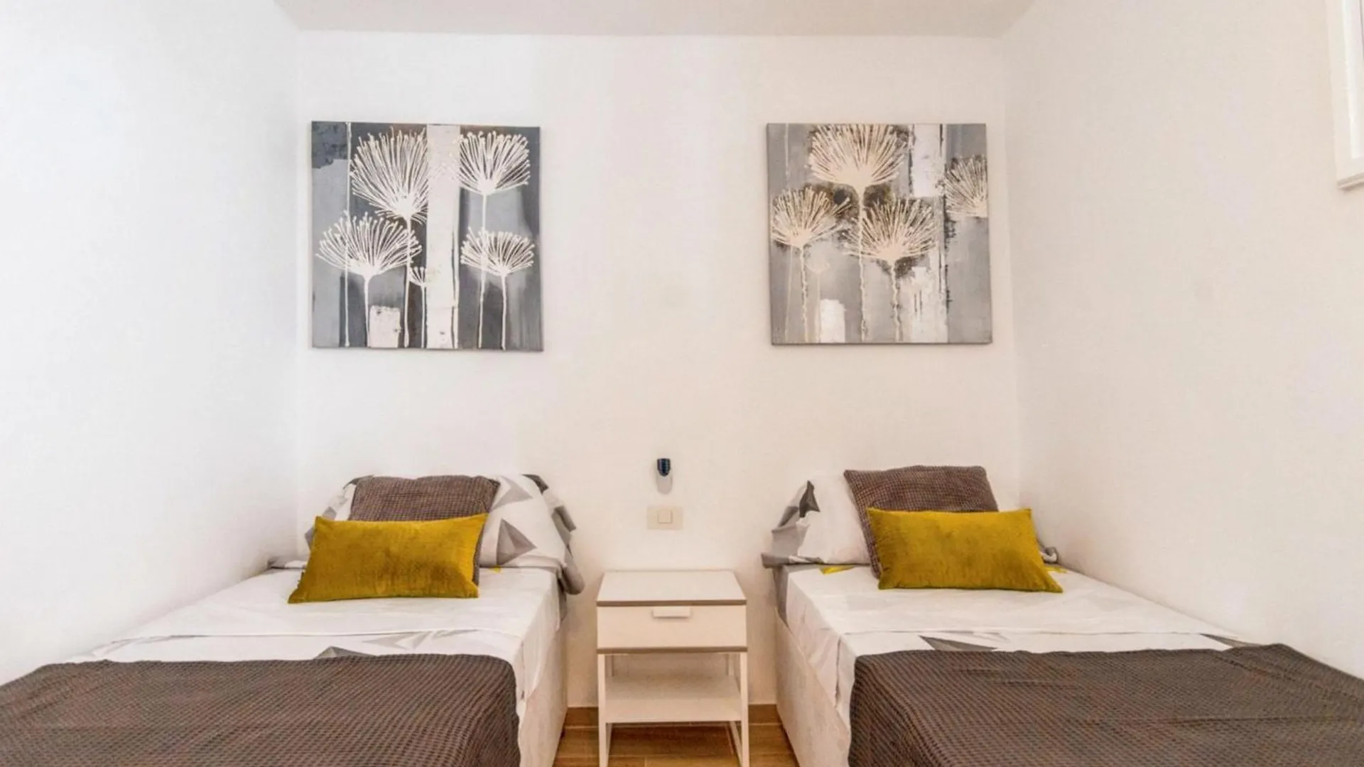 Elegant Apartment With Mountain View In Playa De La Americas 60 Sqm Shared Pool Playa de las Américas 0*,